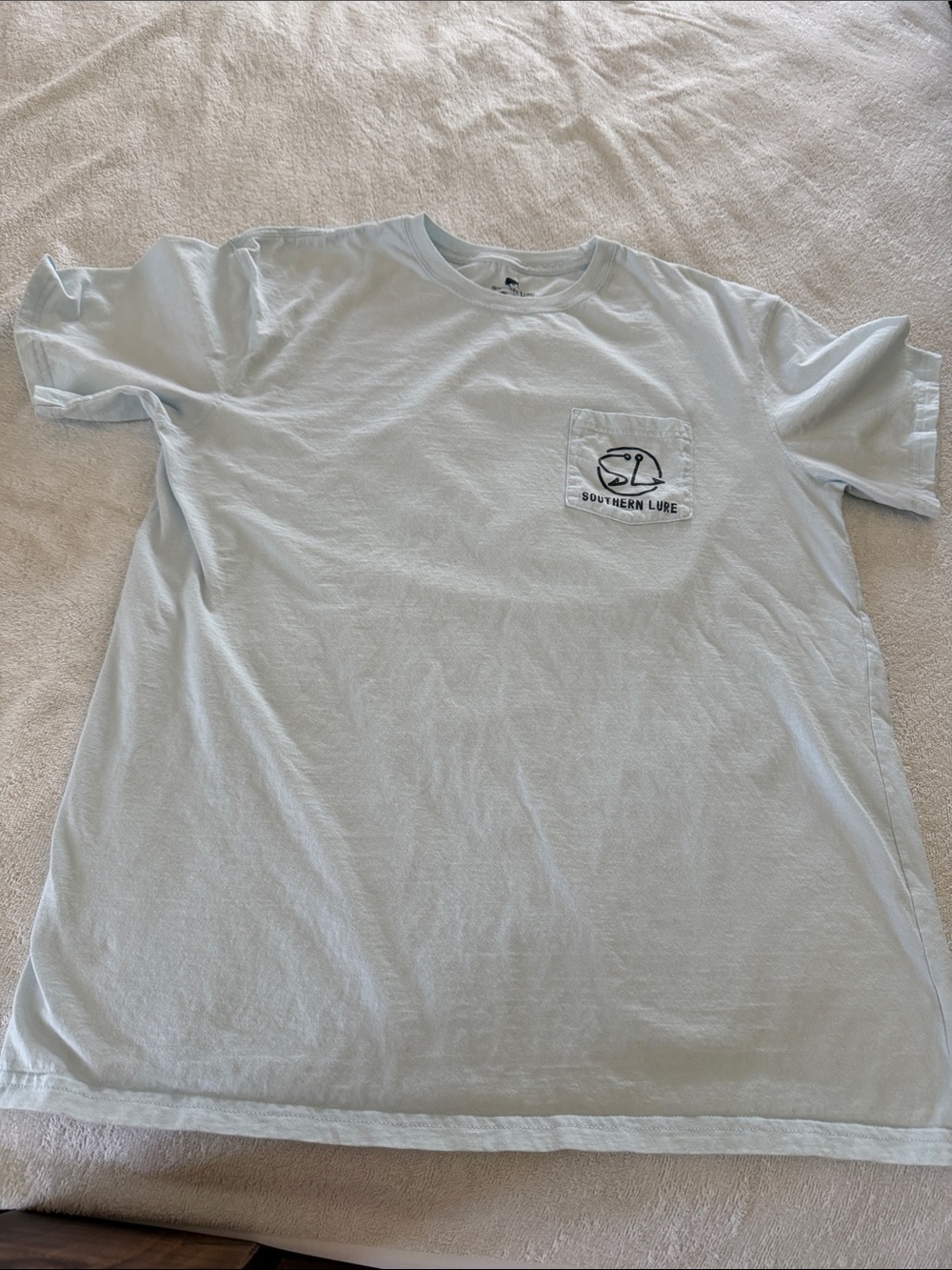 Southern Lure Men’s Short Sleeve Pocket T-Shirt — Light Blue